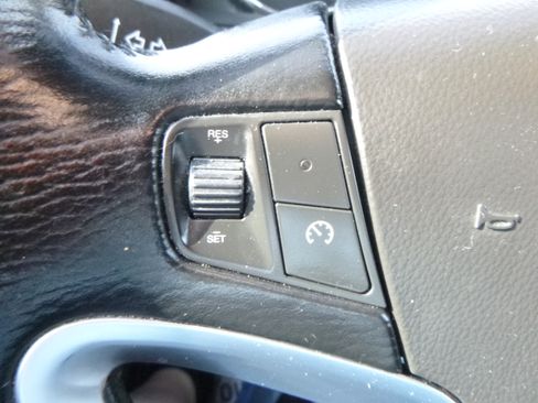 Used 2014 Chevrolet Captiva Sport LT image 19