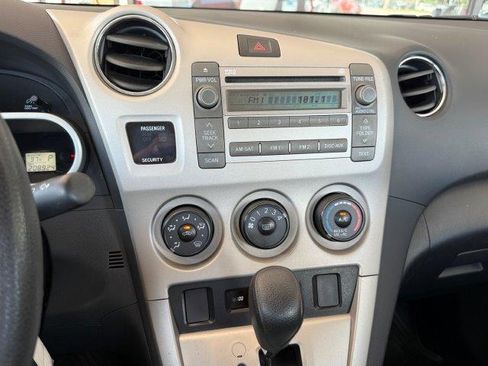 Used 2009 Toyota Matrix S FWD image 17