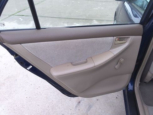 Used 2003 Toyota Corolla CE image 10