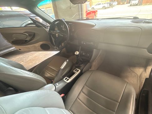 Used 2001 Porsche Boxster Spyder RWD image 26