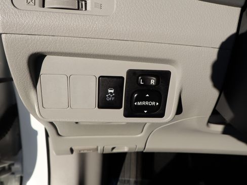 Used 2010 Toyota Corolla LE image 20