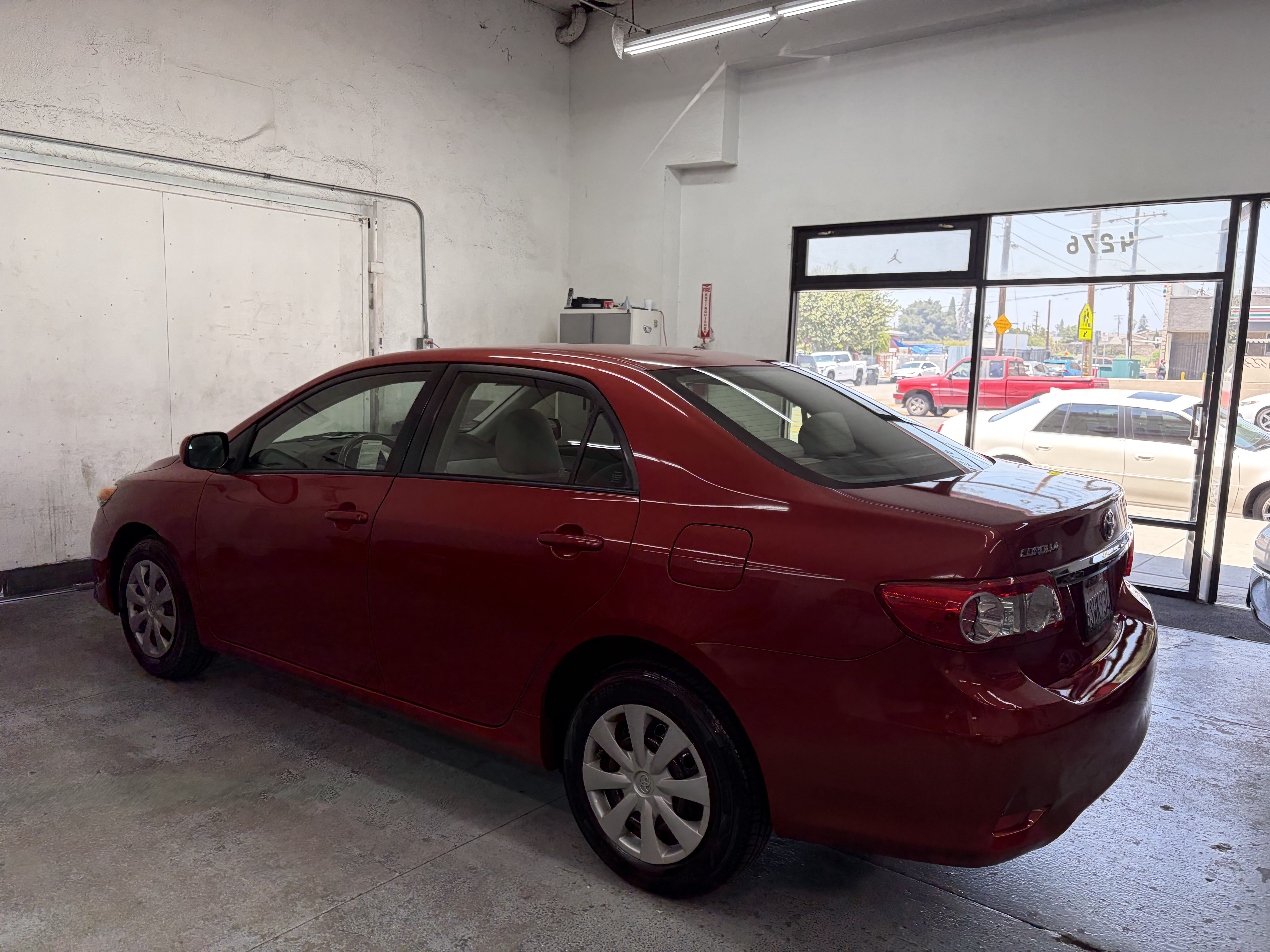 Used 2011 Toyota Corolla LE FWD image 5