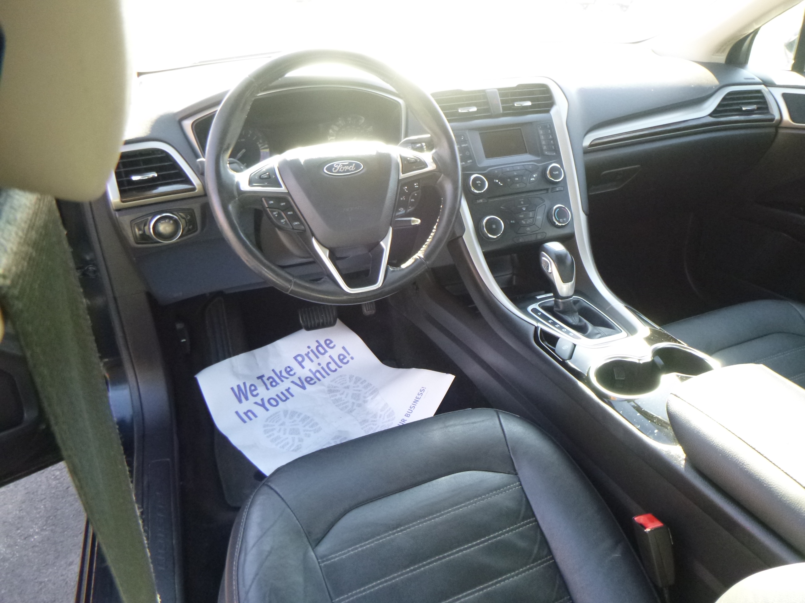 Used 2014 Ford Fusion SE FWD image 15