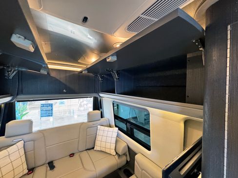 Used 2025 Mercedes-Benz Sprinter 3500 image 24