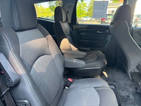 Used 2016 Chevrolet Traverse FWD LT w/ 1LT image 16