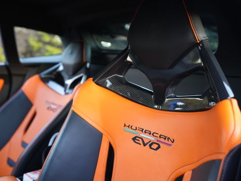 Used 2020 Lamborghini Huracan EVO image 8