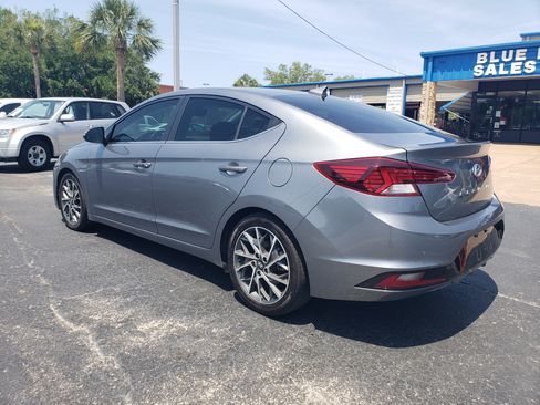 Used 2019 Hyundai Elantra SEL image 4