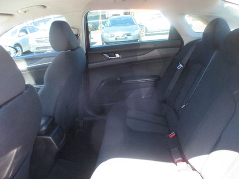 Used 2021 Kia K5 LX FWD image 10