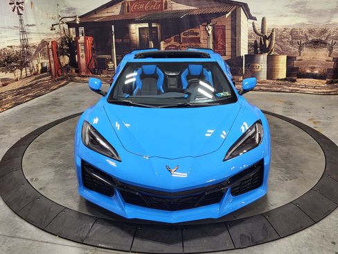 Used 2023 Chevrolet Corvette Z06 w/ Engine Appearance Package image 7