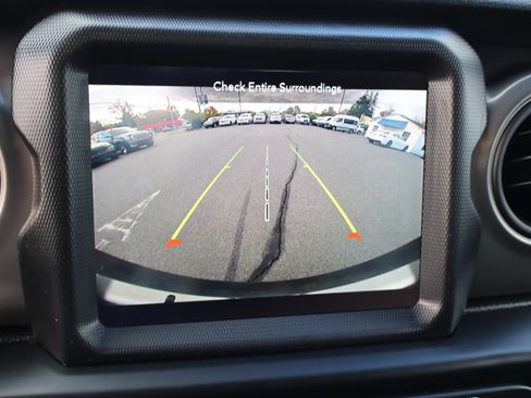 Used 2021 Jeep Wrangler Sport S image 28