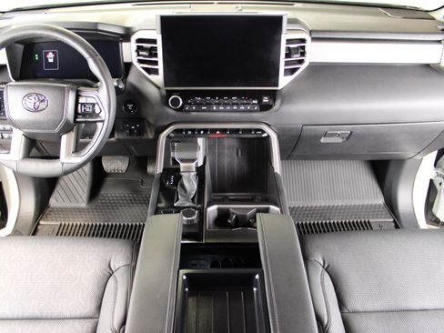 Used 2025 Toyota Tundra Limited image 4