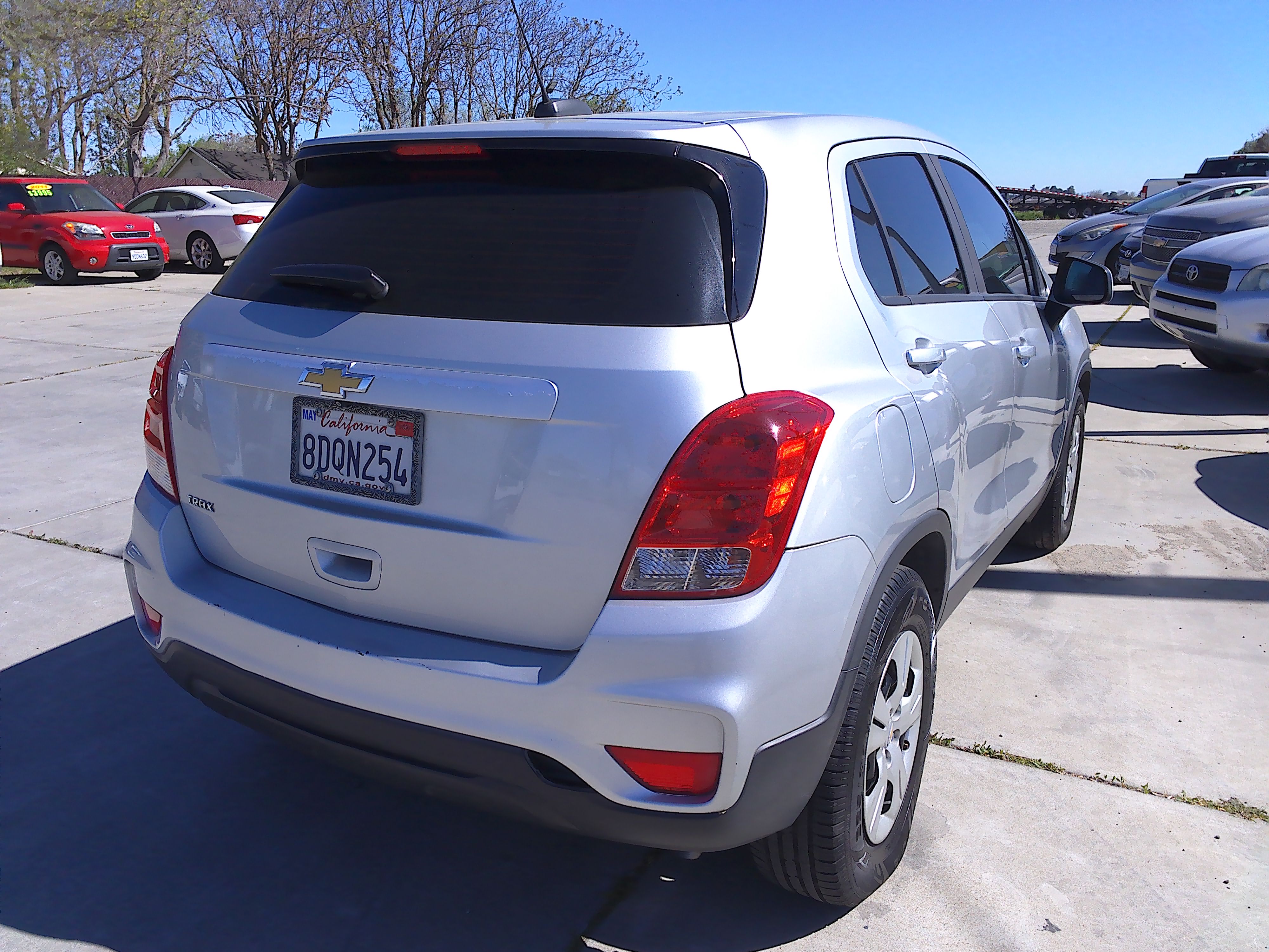 Used 2018 Chevrolet Trax LS FWD image 4
