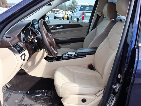 Used 2019 Mercedes-Benz GLE 400 image 11