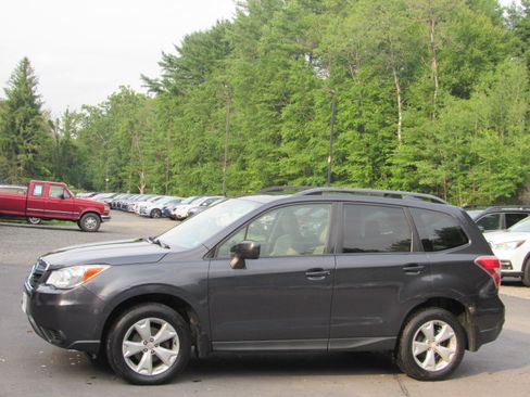 Used 2016 Subaru Forester 2.5i Premium AWD/4WD image 3