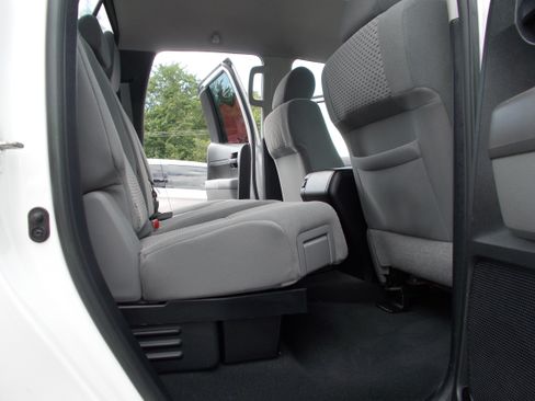 Used 2013 Toyota Tundra 4x4 Double Cab w/ SR5 & TRD image 14