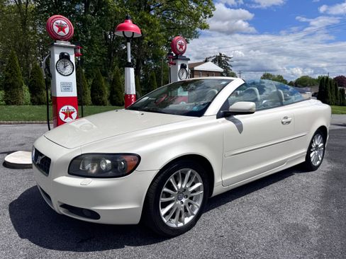 Used 2007 Volvo C70 T5 Convertible FWD image 1