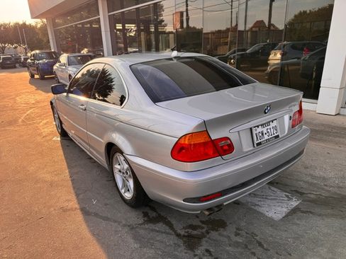 Used 2004 BMW 325Ci image 4