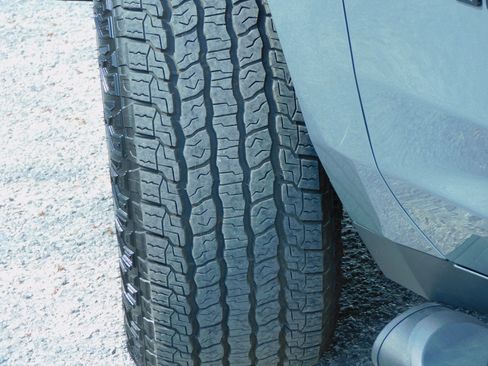 Used 2025 Chevrolet Tahoe Z71 image 38