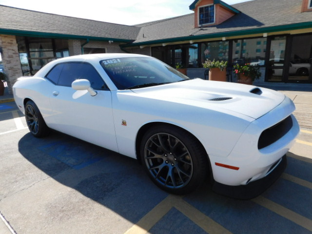 Used 2021 Dodge Challenger R/T Scat Pack RWD image 2