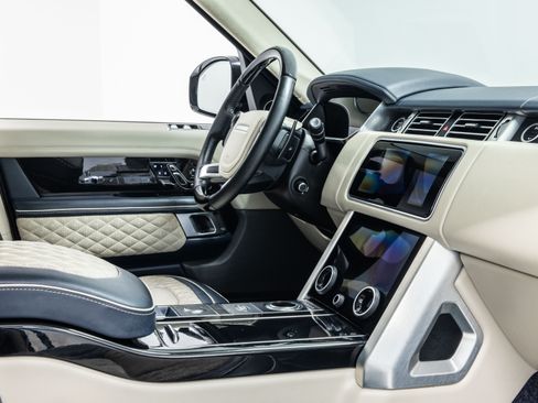 Used 2021 Land Rover Range Rover P525 Westminster Edition LWB image 22