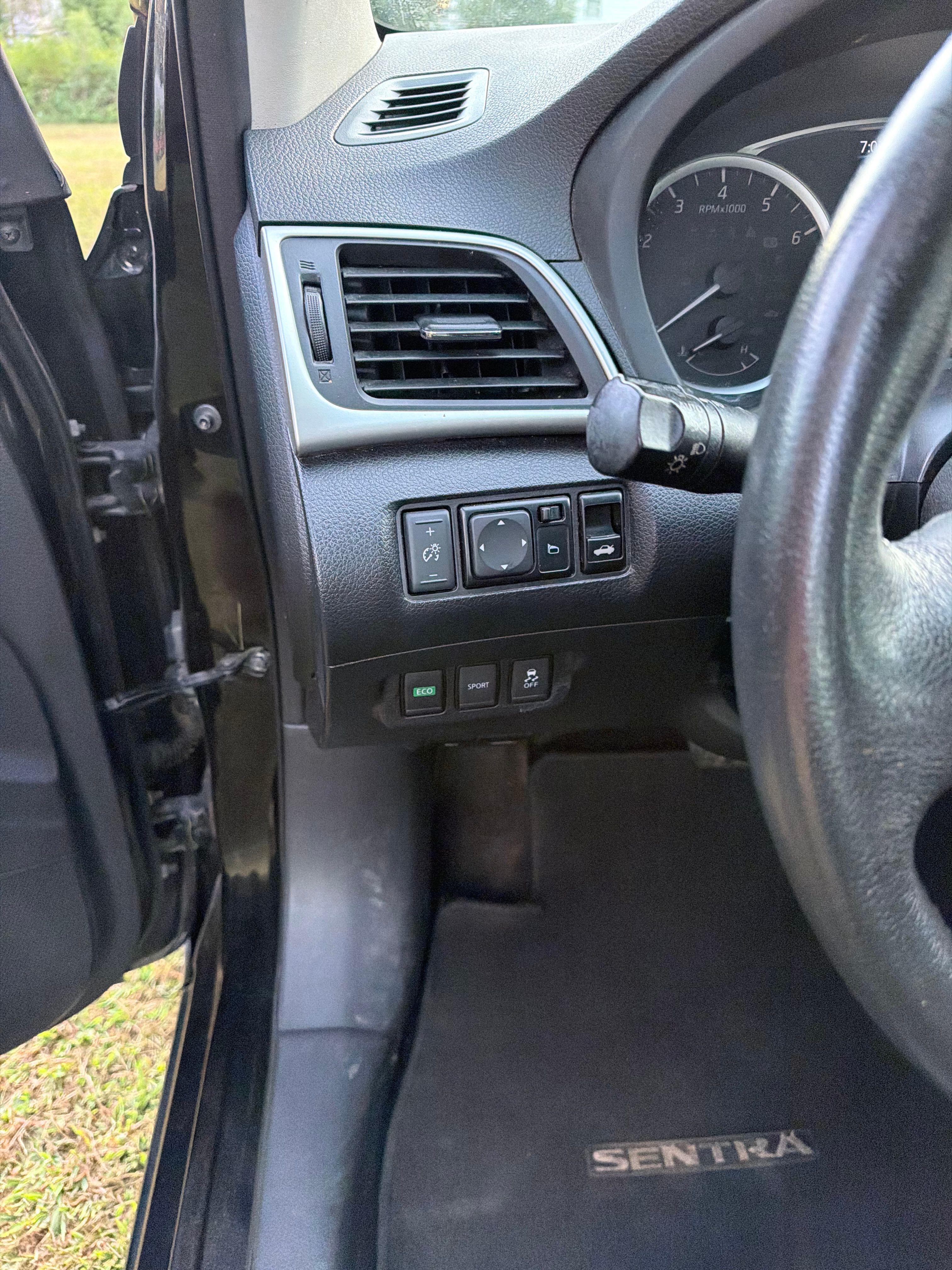 Used 2017 Nissan Sentra UNAVAIL FWD image 39