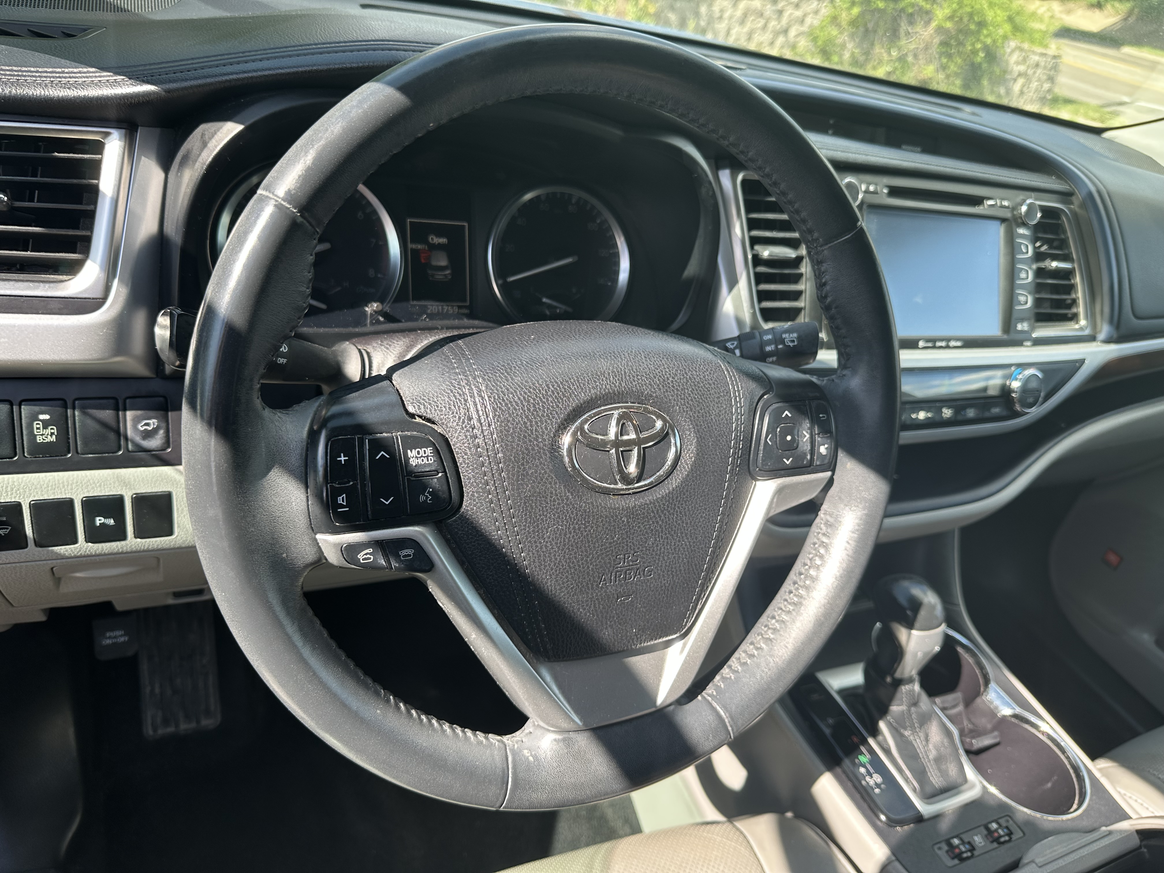 Used 2016 Toyota Highlander Limited AWD/4WD image 17