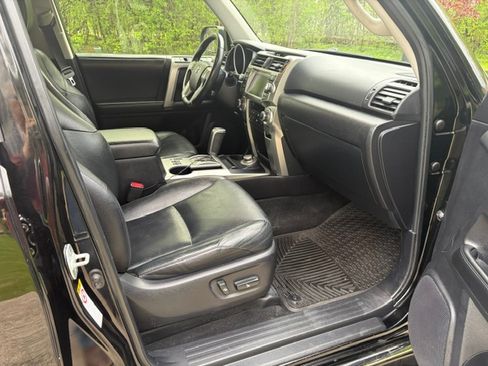 Used 2013 Toyota 4Runner 4WD image 8