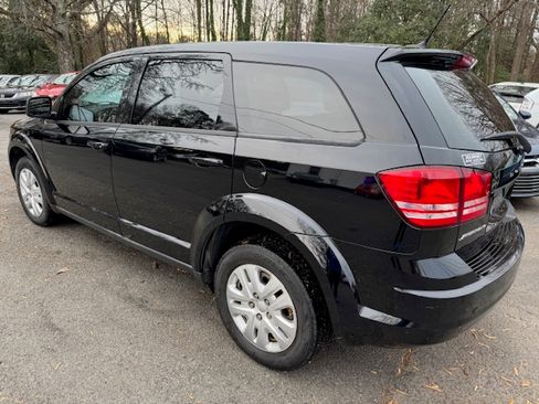 Used 2015 Dodge Journey SE image 2
