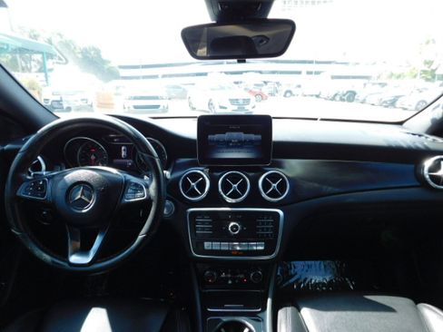 Used 2018 Mercedes-Benz CLA 250 image 12