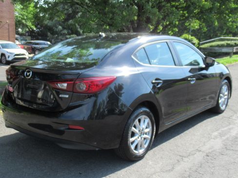 Used 2016 MAZDA MAZDA3 i Grand Touring Sedan FWD image 7