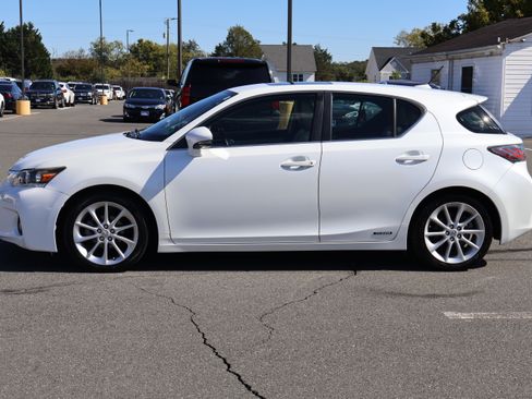 Used 2013 Lexus CT 200h image 5