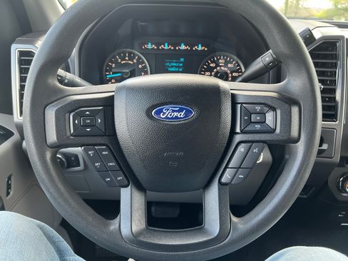 Used 2018 Ford F150 XLT image 36