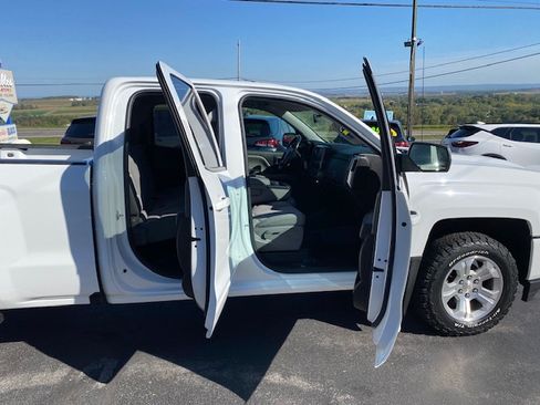 Used 2018 Chevrolet Silverado 1500 LT Z71 image 21