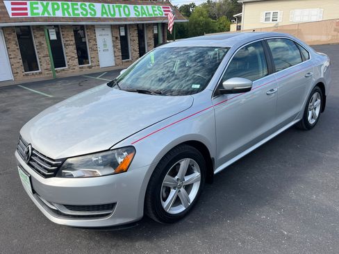 Used 2013 Volkswagen Passat TDI SE image 1