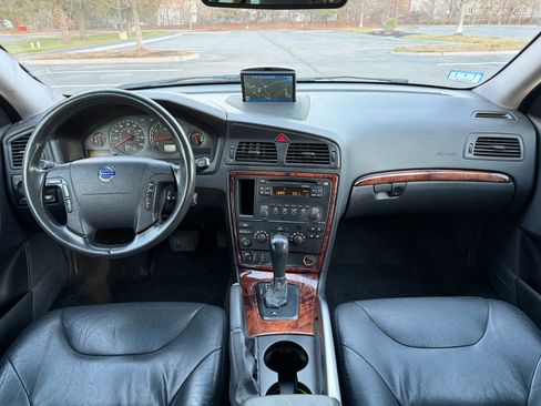 Used 2005 Volvo XC70 UNAVAIL AWD/4WD image 39