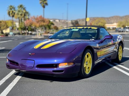 Used 1998 Chevrolet Corvette image 1