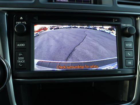 Used 2013 Toyota Highlander LE Plus image 25