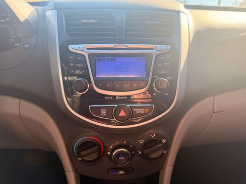 Used 2013 Hyundai Accent GLS image 16