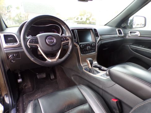 Used 2016 Jeep Grand Cherokee Limited image 8