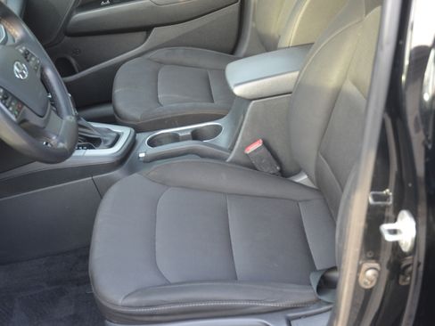 Used 2018 Hyundai Elantra Value Edition image 9