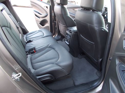 Used 2019 Buick Envision Essence image 22