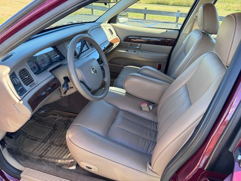 Used 2005 Mercury Grand Marquis GS image 4