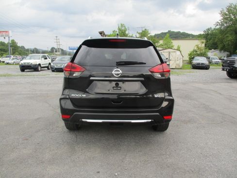 Used 2020 Nissan Rogue FWD SV 2.5L 4-Cyl SUV image 8