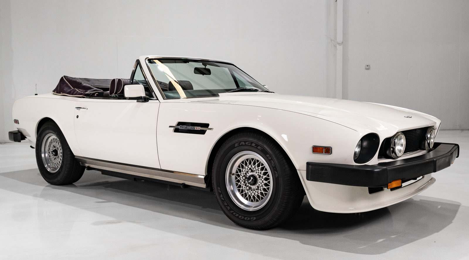 Used 1988 Aston Martin V8 Vantage RWD image 6