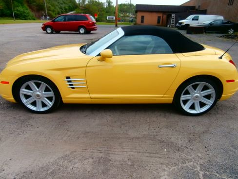 Used 2005 Chrysler Crossfire Limited image 13