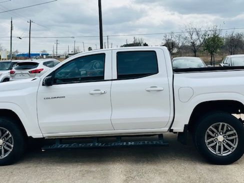 Used 2025 Chevrolet Colorado image 5