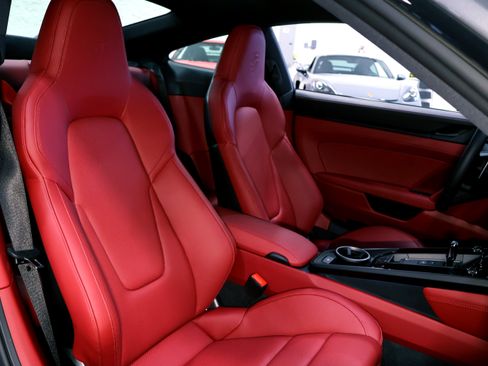 Used 2024 Porsche 911 Carrera 4 GTS image 20