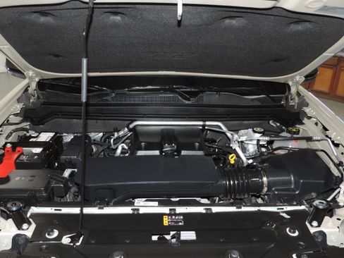 Used 2023 Chevrolet Colorado Trail Boss image 26