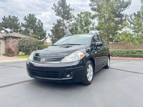 Used 2012 Nissan Versa 1.8 S w/ Special Edition FWD image 2