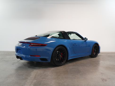 Used 2018 Porsche 911 Targa 4 GTS image 8